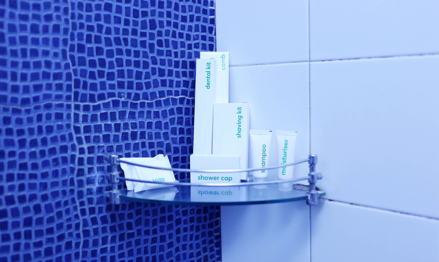 Bathroom 4, Treebo Edha Suites Koramangala, Bangalore