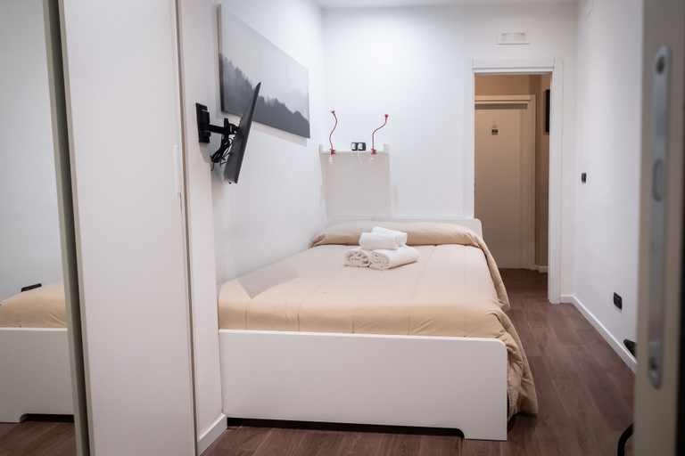 Bedroom 2, CconfortHotels R&B Cavour, Bari