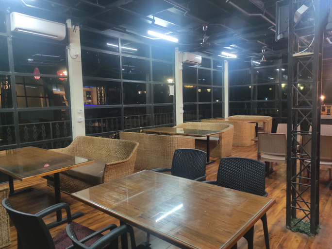 Food & Drinks 4, Chang's Resort, Kamrup