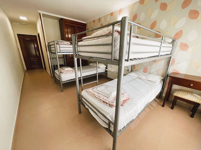 Bedroom 3, Albergue O Cruceiro - Hostel, Pontevedra