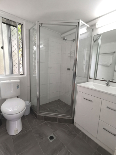 Bathroom 5, Bay of Palms, Gold Coast