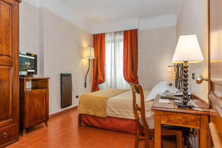 Bedroom 3, Hotel La Pergola, Rieti