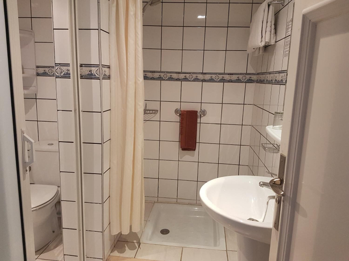 Bathroom 5, Residence Yasmina, Agadir-Ida ou Tanane