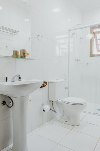 Bathroom 5, Ville de France, Campo Limpo Paulista