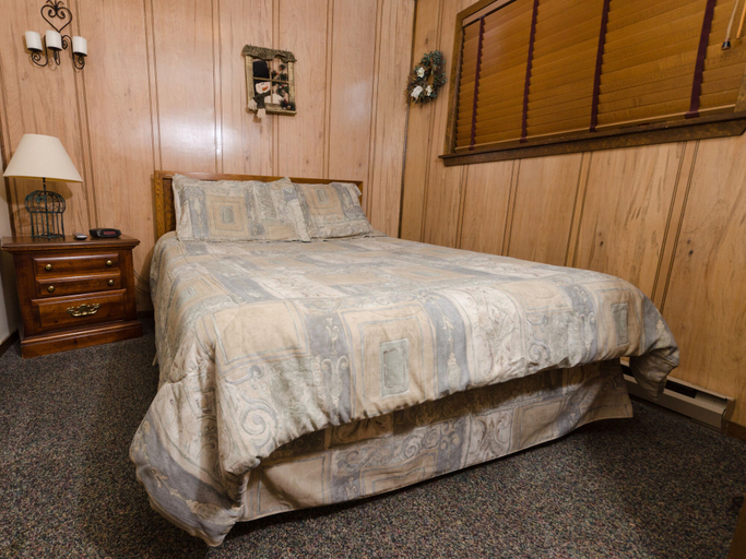 Bedroom 2, Top of the World, Pocahontas