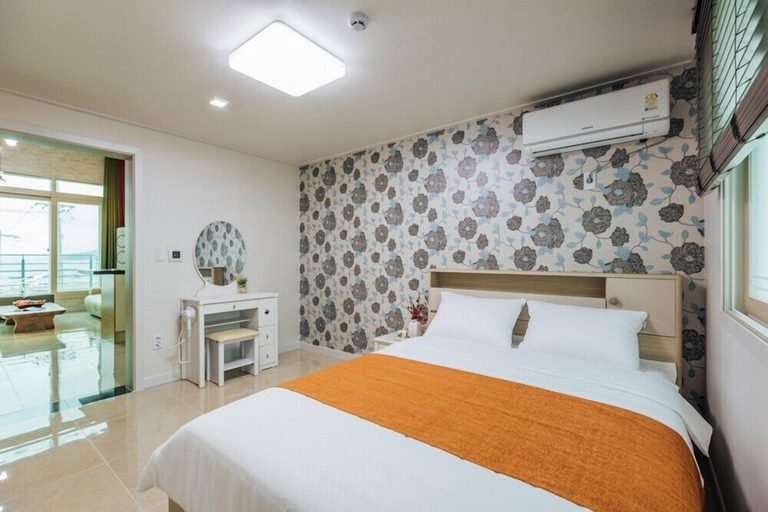 Bedroom 4, Vernazza Pension, Pohang