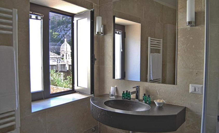 Bathroom 5, Boutique Hotel Borgo Hedone, Ragusa