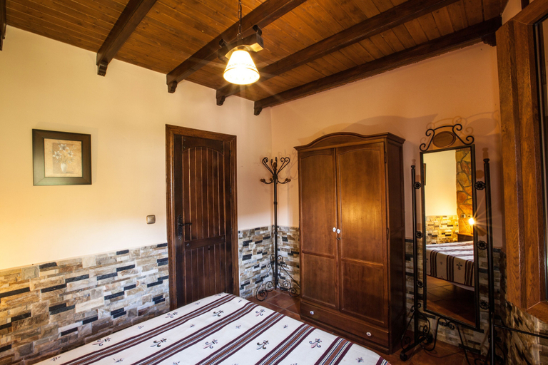 Bedroom 3, CASAS RURALES BENARUM, Granada