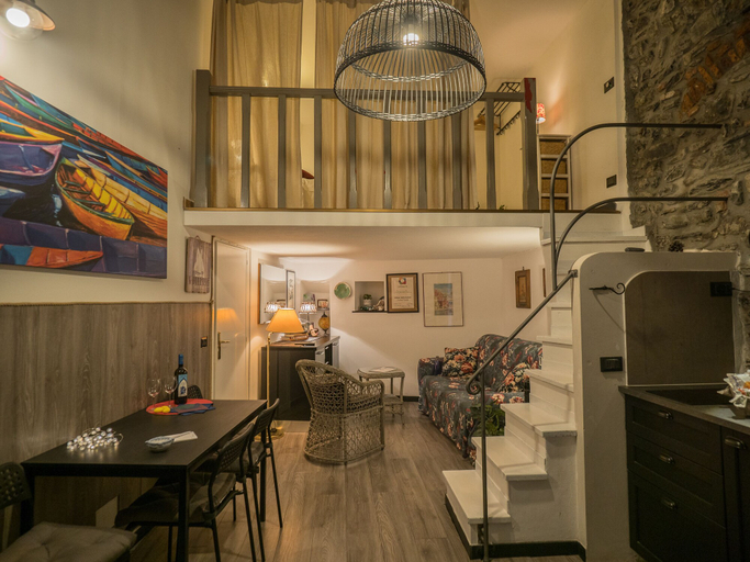 Petrella's Point Studio, La Spezia