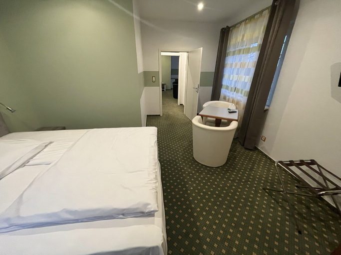 Bedroom 4, Hotel Aquarius, Braunschweig