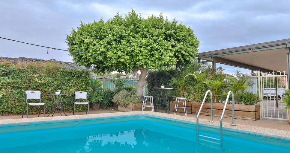 Sport & Beauty 4, Vineland Motel, Mildura - Pt A