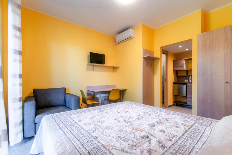 Bedroom 3, Casa Livio - Rooms and studios, Como