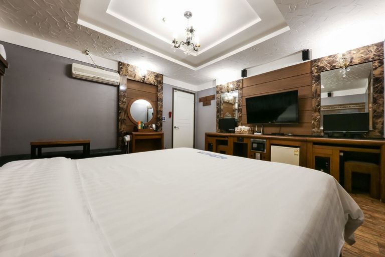 Bedroom 3, Amore Motel, Cheongju