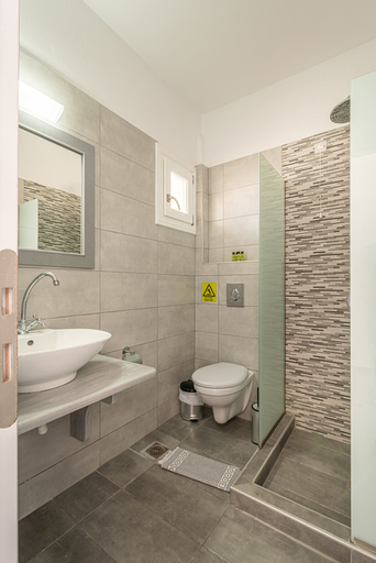 Bathroom 4, Marianna Hotel, South Aegean