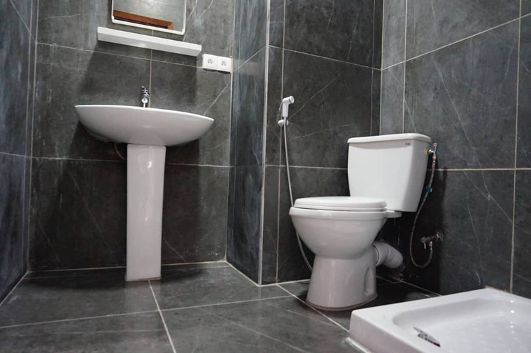 Bathroom, Stay Liberté 6, Dakar