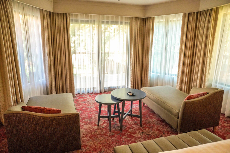 Bedroom 3, Cliffrose Springdale, Curio Collection by Hilton, Washington