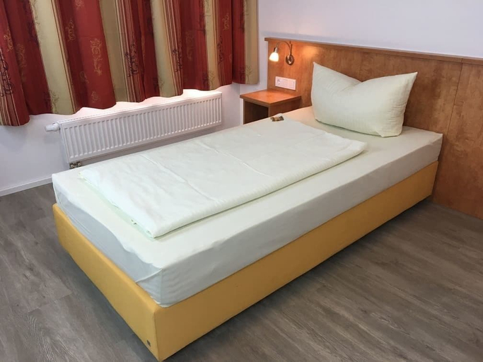 Bedroom 2, Main Kinzig Hotel am Limes, Main-Kinzig-Kreis
