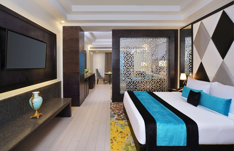 Bedroom 3, Radisson Chandigarh Zirakpur, Sahibzada Ajit Singh Nagar