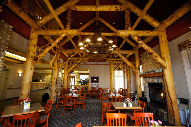 Food & Drinks 3, Trickle Creek Lodge, East Kootenay