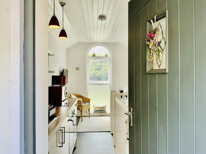Others 4, 1 Bed Cottage - Sleeps 2 - Wifi, Cornwall