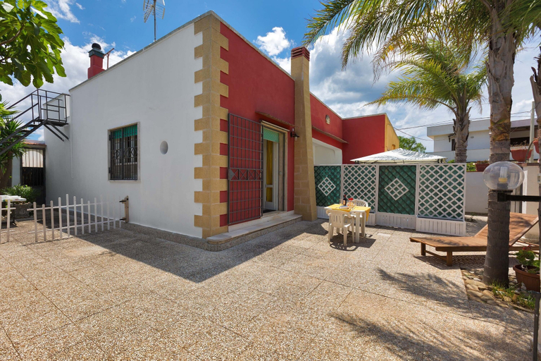 Exterior & Views 2, 1960 Villa Aurora - Mono Aury by Barbarhouse, Lecce