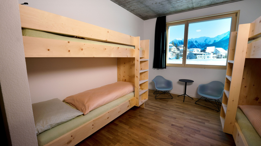 Bedroom 4, wellnessHostel3000, Surselva