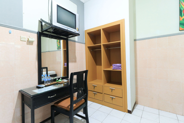 Others 5, Wisma Flamboyan, Surabaya
