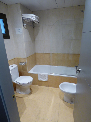 Bathroom 5, Hotel Moderno Barcelona, Barcelona