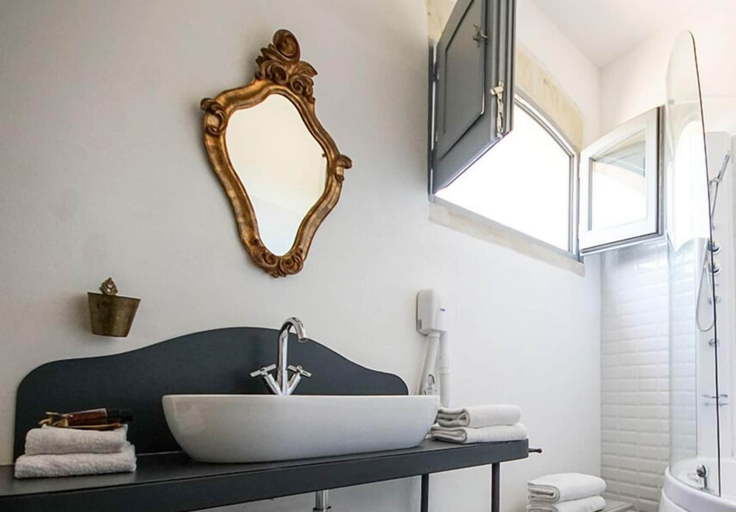 Bathroom 5, Masseria Spartivento, Lecce