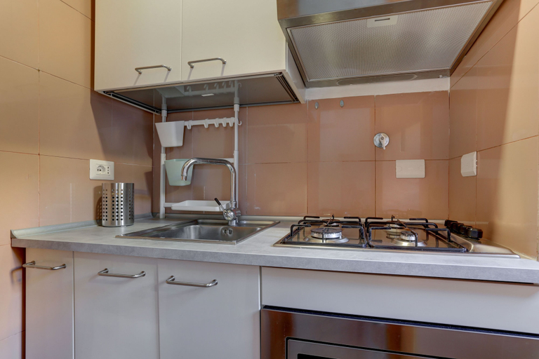 Private kitchenette, Capo d'Africa 48 - Home and More, Roma
