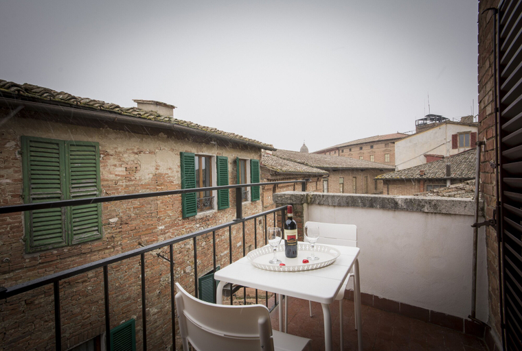 Terrace/patio 2, Astonish Cathedral View, Siena