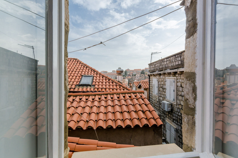 Others 5, Art House Zanze, Dubrovnik