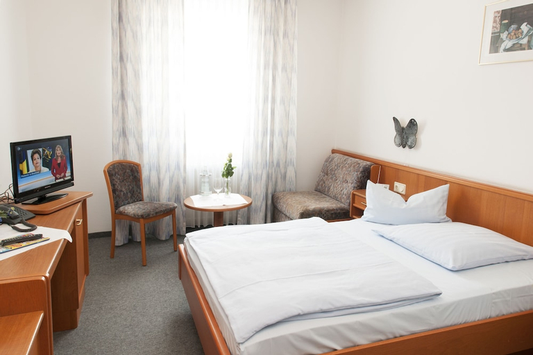 Bedroom 22