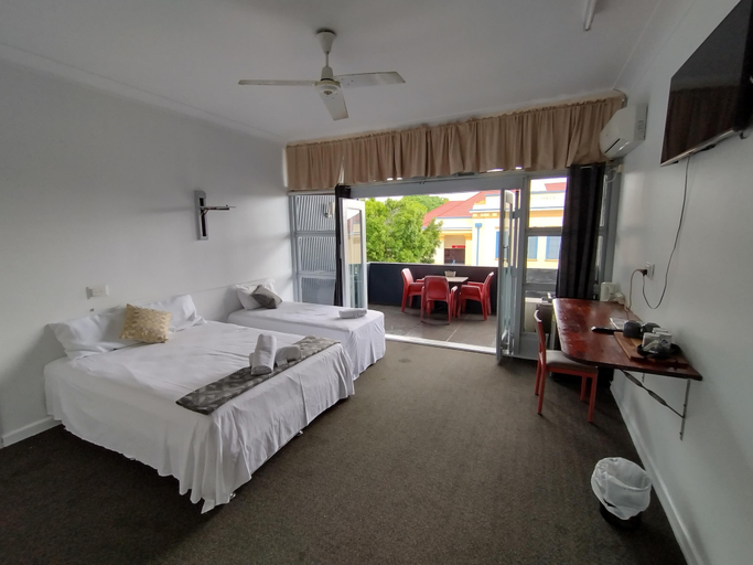 Bedroom 5, Ayr Hotel, Burdekin
