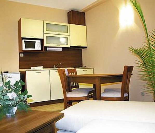 Bedroom 2, Paradise Green-Park Hotel, Varna