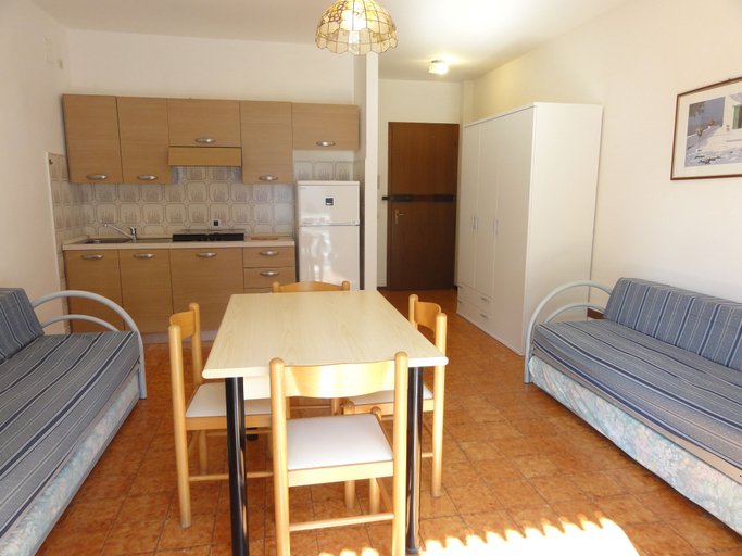 Others 5, Condominio Sabrina, Venezia