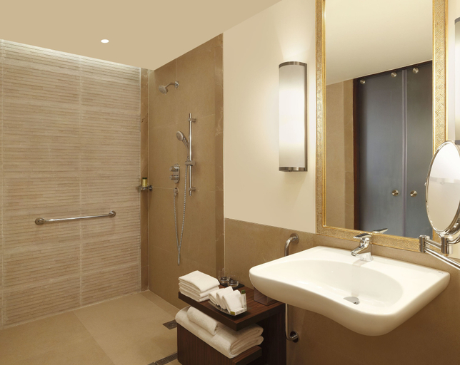 Bathroom 5, DoubleTree by Hilton Agra, Agra