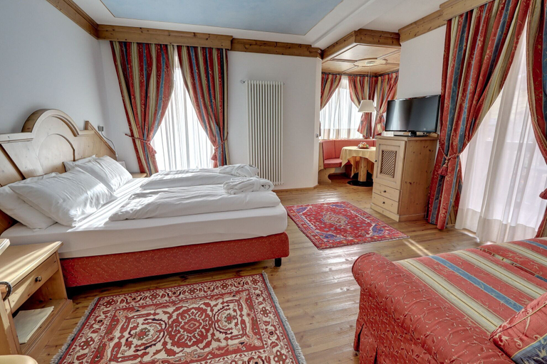 Bedroom 3, Leading Relax Hotel Maria, Trento