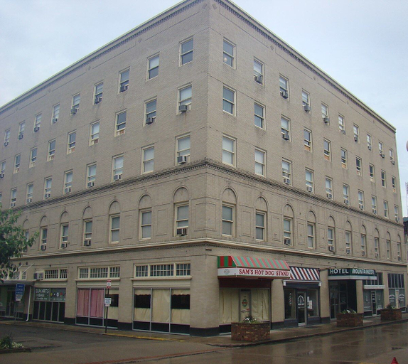 Exterior & Views, The Mountaineer Hotel, Pike