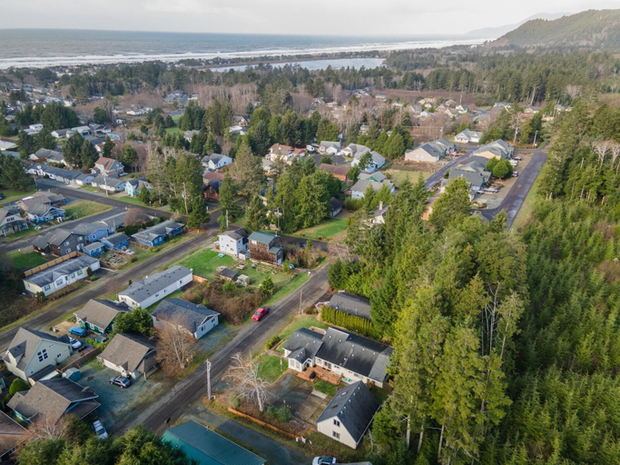 Exterior & Views 2, Moss Quadrant, Tillamook