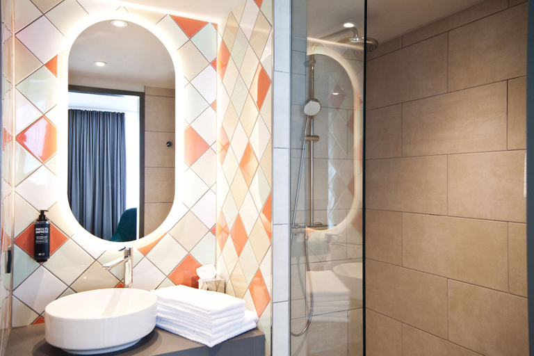 Bathroom 5, Ibis Styles Klagenfurt am Woerthersee, Klagenfurt