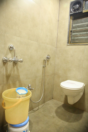 Bathroom 4, Hotel Madhuri Executive, Kolhapur