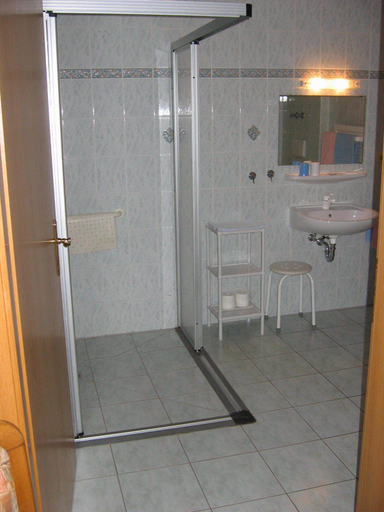 Bathroom 5, Jägerheim Löbsal, Meißen