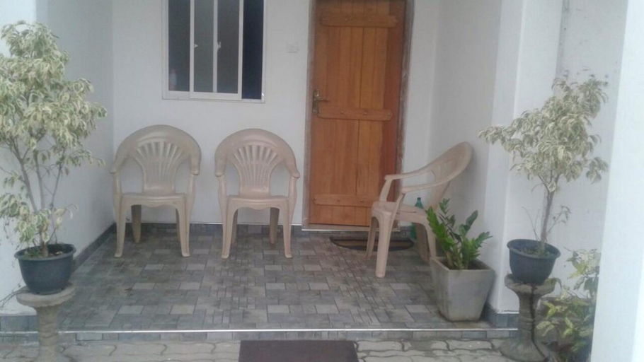 Others 4, Villa Nevil, Negombo