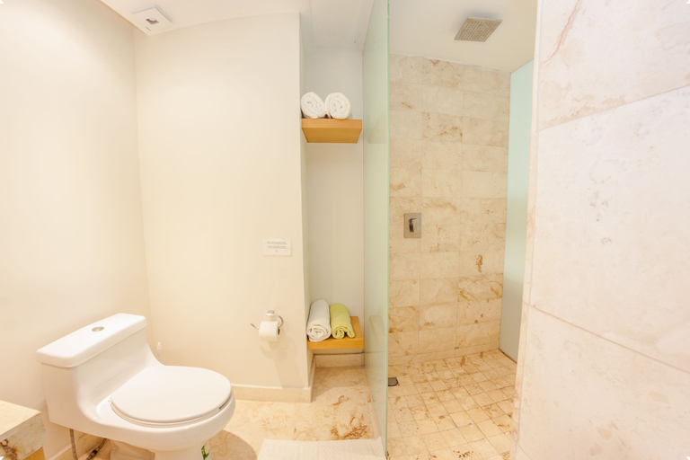 Bathroom 4, Anah Playa 409 Sur, Cozumel