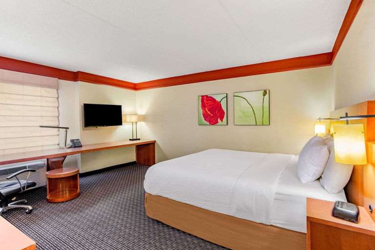 Bedroom 3, La Quinta Inn & Suites by Wyndham Raleigh/Durham Southpoint, Durham