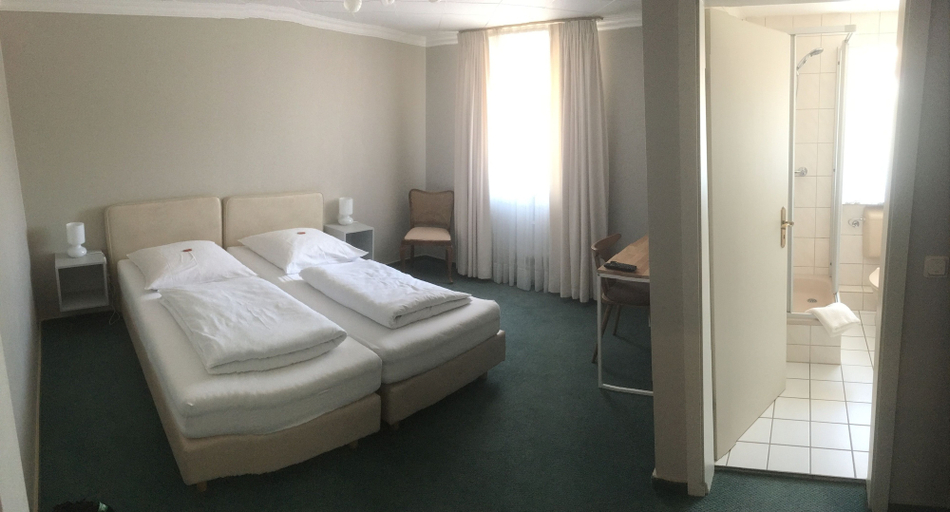Bedroom 3, Hotel & Restaurant Zur Moselterrasse, Trier-Saarburg