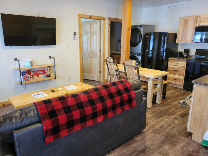 Bedroom 3, Keweenaw Waters Resort, Lake Superior