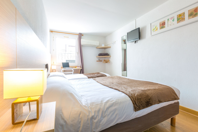Bedroom 2, Europe Hotel, Bouches-du-Rhône