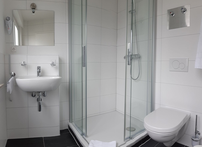 Bathroom 5, City Vibes Hotel, Böblingen